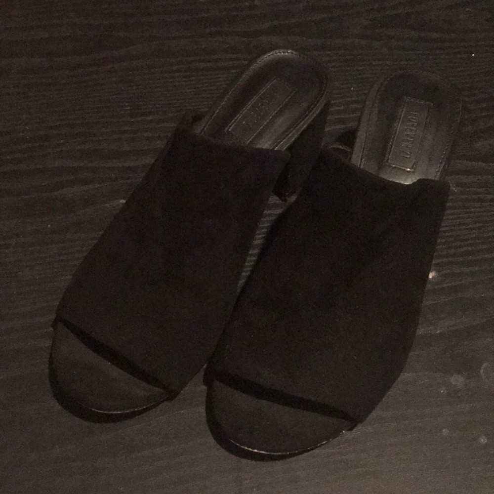 Forever 21 mules
